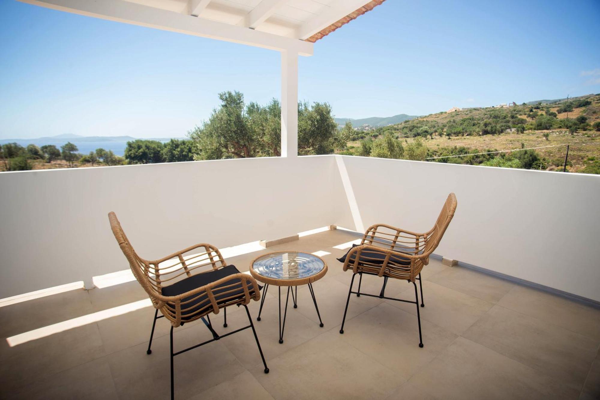 Marea Luxury Suites - Tramontana Koríthion Екстериор снимка